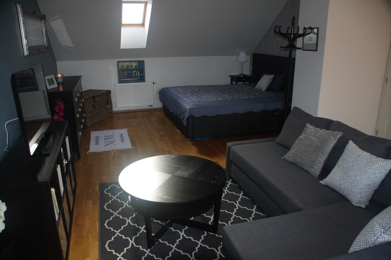 Amazing Angie'S Apartment Praga Esterno foto